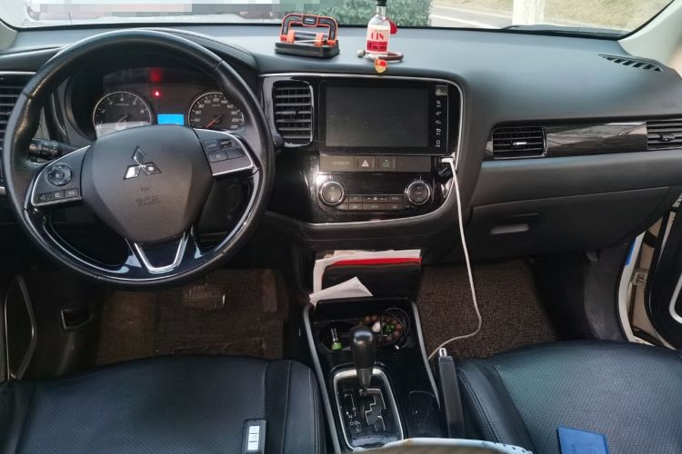 Used Mitsubishi Outlander 2018 2.0L Two-Wheel Drive Glory Edition 5 Seats
