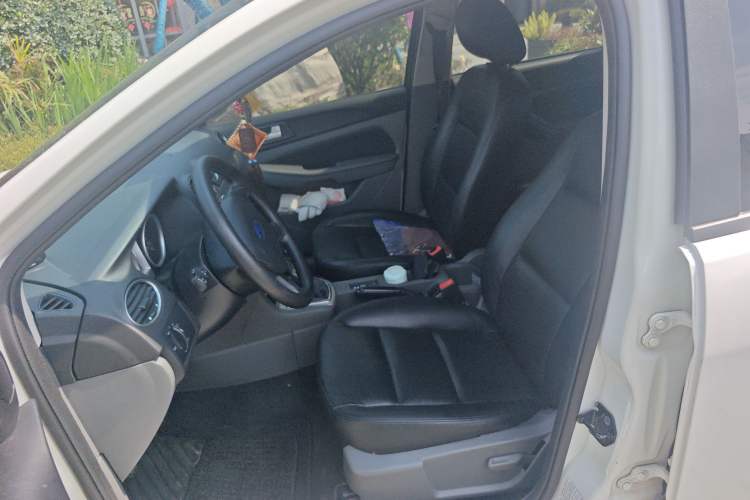 Used Ford Focus 2013 Hatchback Classic 1.8L Manual Base Model
