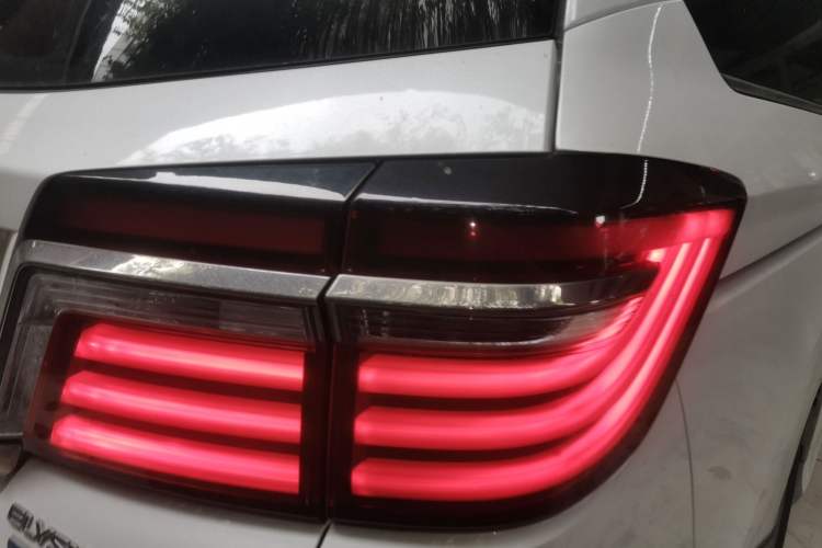 Used Honda Elysion 2019 2.0L Hybrid Luxury Edition Right Rear Taillight