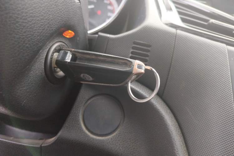 Used Bestune B70 2014 2.0L automatic luxury version Vehicle Key