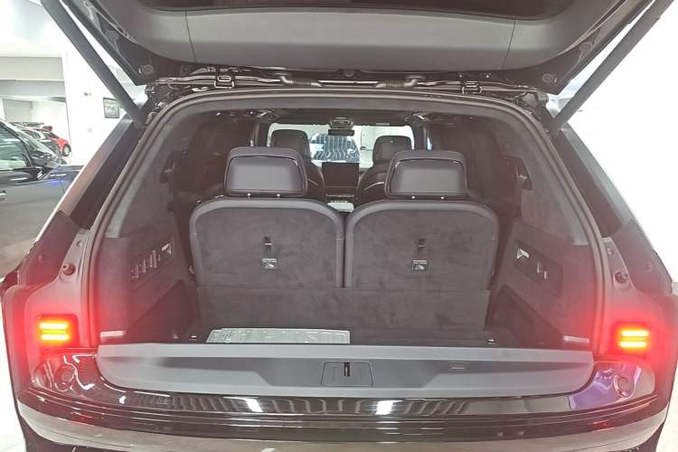 Used Zeekr 9X 2025 Max Edition Trunk