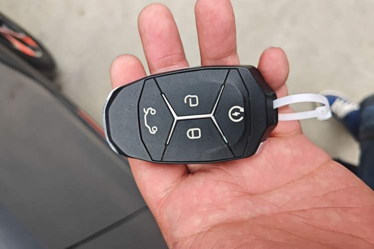 Used Lynk & Co 02 2018 1.5T DCT Two-Wheel Drive Zhaoban China V Standard Vehicle Key