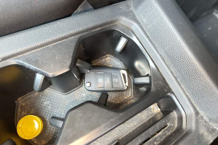 Used Volkswagen Tiguan L 2018 330TSI Automatic Two-Wheel Drive Luxury Edition Vehicle Key