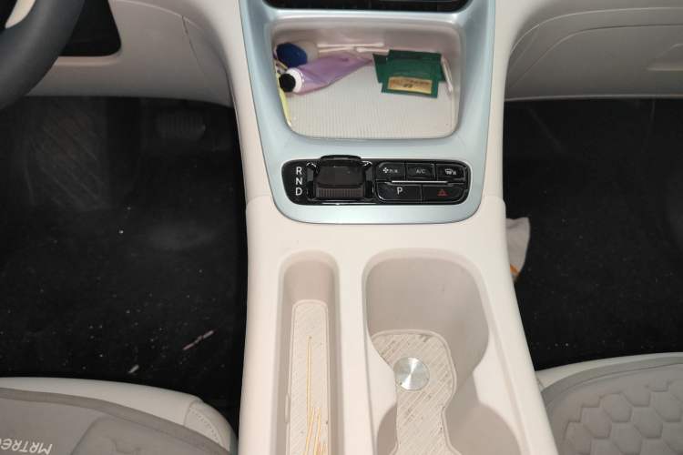 Used Geely Galaxy Geome 2025 UP 410km Exploration Edition Gear Lever