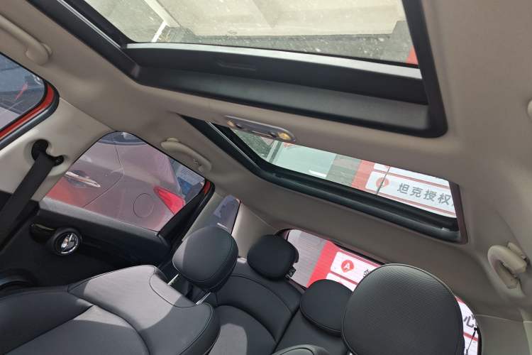 Used MINI 2021 1.5T COOPER Classic Edition Five-Door Version
