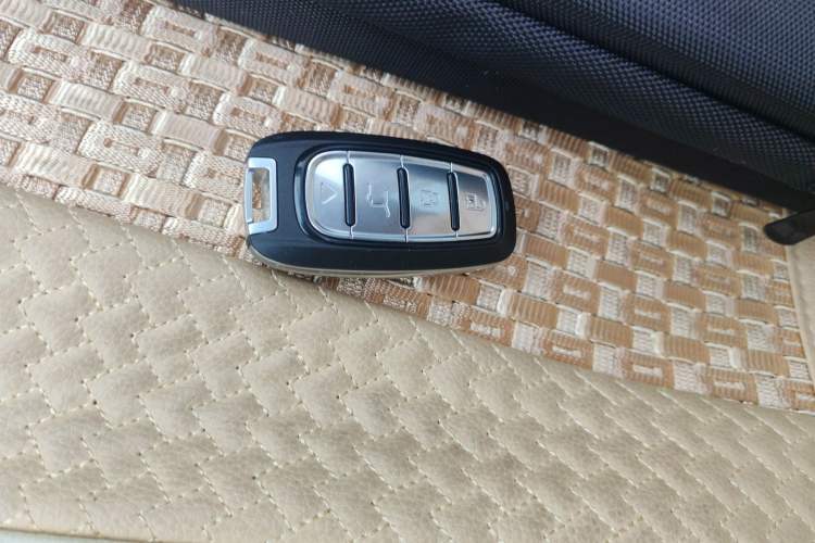 Used Buick GL8 2011 3.0L GT Luxury Business Haoya Edition Vehicle Key