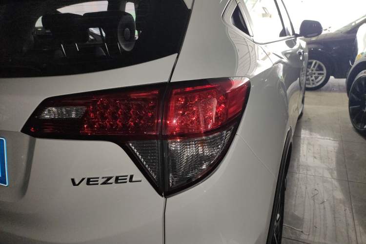 Used Honda Vezel 2020 1.5L CVT Pioneer Edition
