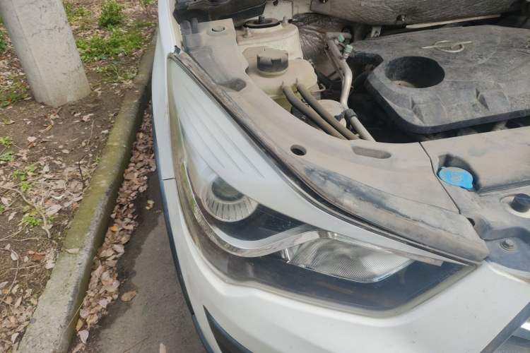 Used Haima S5 2015 1.6L Manual Comfort Model Right Front Headlight