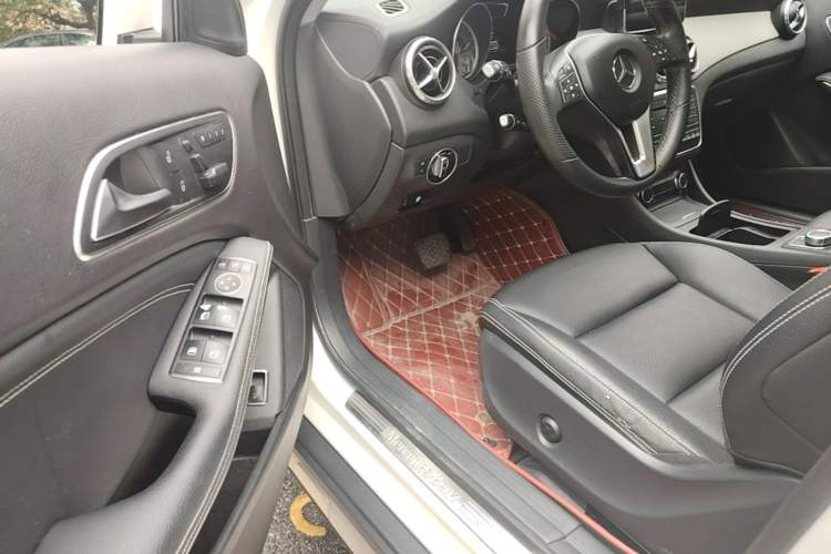 Used Mercedes-Benz GLA 2016 GLA 220 4MATIC Luxury Model
