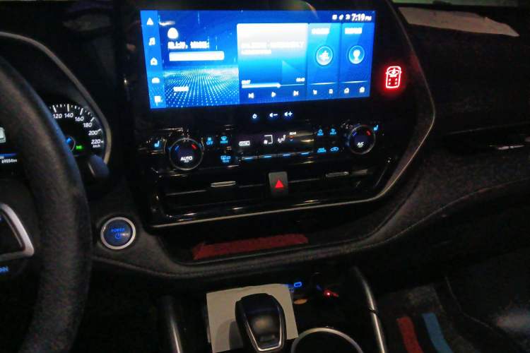 Used Toyota Highlander 2022 Dual-Engine 2.5L Two-Wheel Drive Prestige Edition 7-Seater