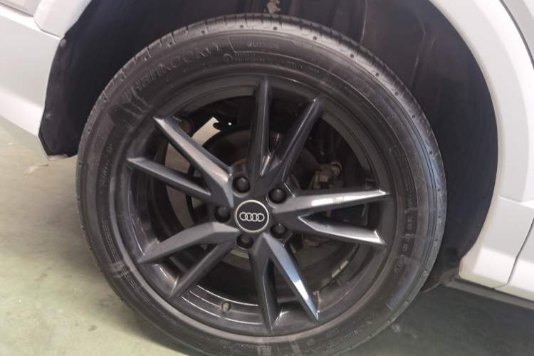 Used Audi Q2L 2022 35 TFSI Progressive Dynamic Edition Right Rear Wheel Hub