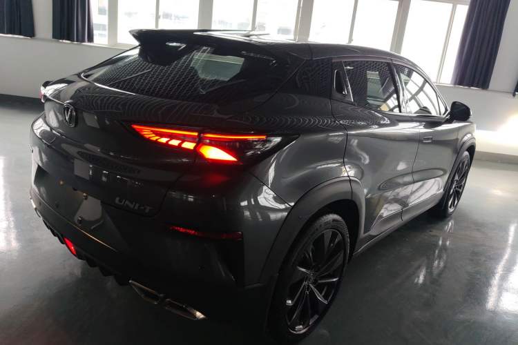 Used CHANGAN UNI-T 2020 1.5T Prestige Version Rear Right 45 Deg