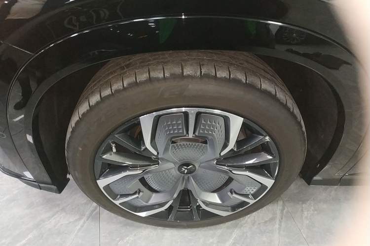 Used Hongqi Tiangong 08 2025 680 Ultra Four-Wheel-Drive Version Exterior 4