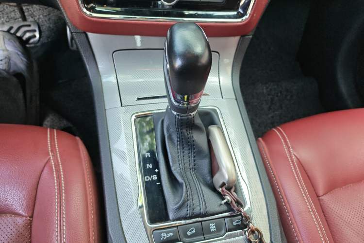 Used Roewe RX5 2016 30T Four-Wheel Drive Automatic Internet Smart Luxury Edition
