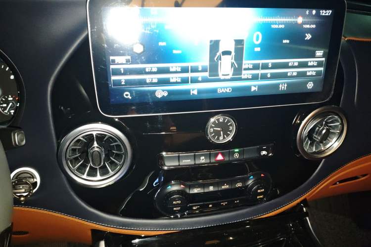 Used Mercedes-Benz Vito 2021 2.0T Elite Version 7 Seats