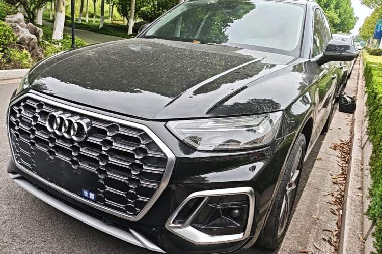 Used Audi Q5L 2022 Updated 45T Luxury Dynamic Version Guazi used car, China used car export, Used car for sale, Used cars, Cheapest cars for sale