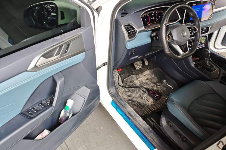 Used Volkswagen Tharu 2023 300TSI Two-Wheel-Drive Full Moon Edition