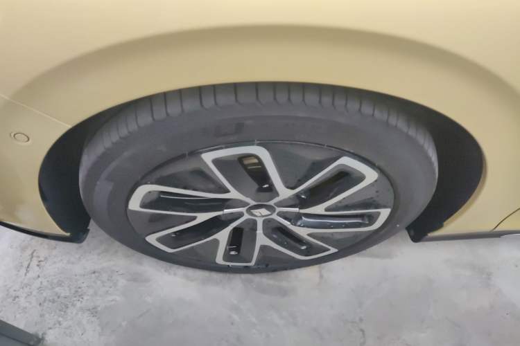 Used Baojun Enjoy 2025 Plug-in Hybrid 140km Luxury Edition
