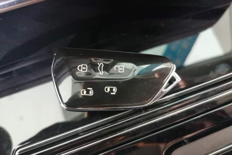 Used Volkswagen Viloran 2024 380TSI Premium Edition Vehicle Key