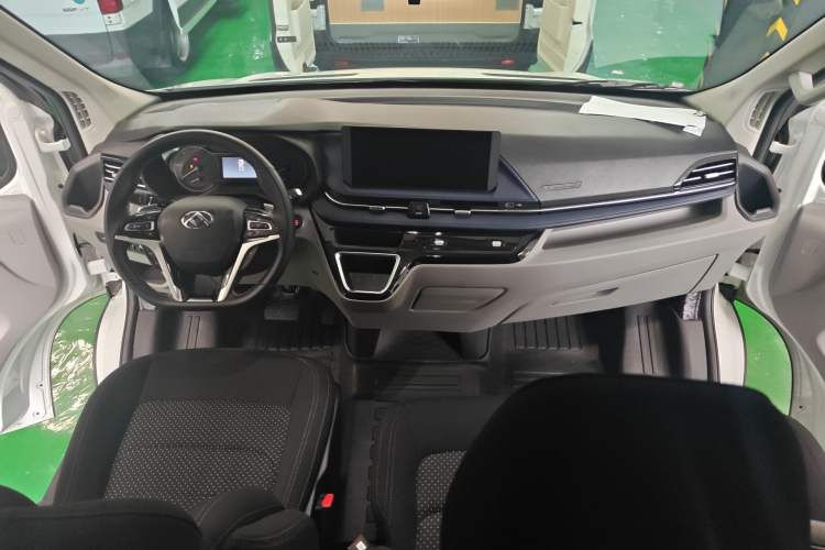 Used SAIC MAXUS Xintu V80  Center Console