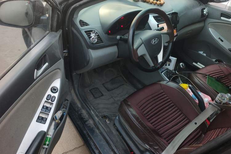 Used Hyundai Verna (older generation) 2010 Sedan 1.4L Manual Comfort GS