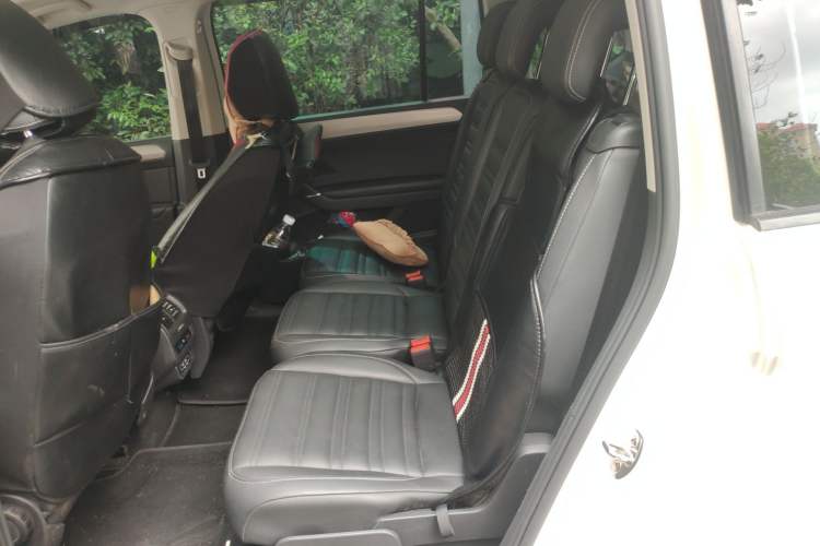 Used Volkswagen Touran 2018 Volkswagen Touran L 280TSI DSG Comfort Edition 7 Seats China V Emission Standard Left Rear Seat