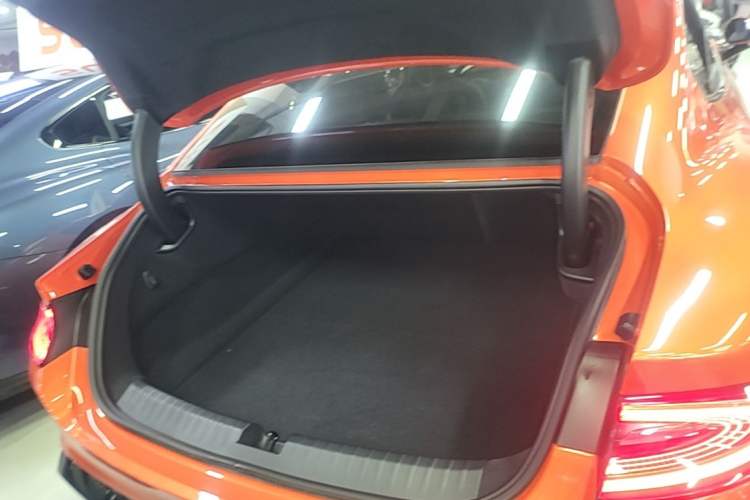 Used Xiaomi Auto SU7 2024 Four-Wheel Drive Ultra-Long Range Advanced Intelligent Driving Max Edition