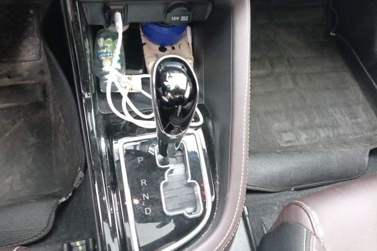 Used CHANGAN Eado DT 2019 1.6L Automatic Smart Enjoyment Model China VI Standard Gear Lever