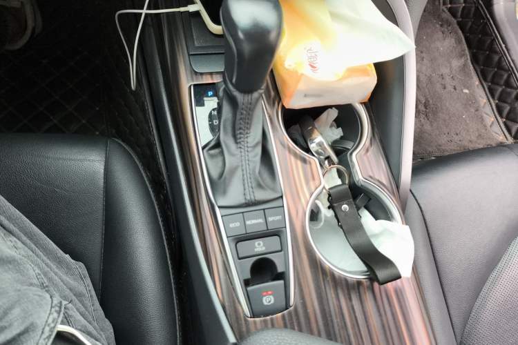 Used Toyota Camry 2019 Revised Version 2.5G Luxury Edition Gear Lever