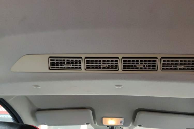 Used BAIC Weiwang M20 2017 1.5L M20S Basic Version DAM15DL Headliner