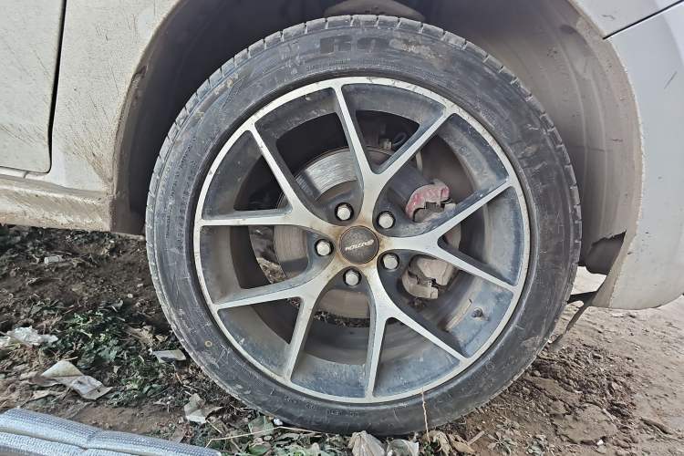 Used Venucia T70 2015 2.0L Manual RuiQu Version
