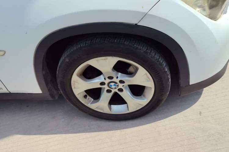 Used BMW X1 2010 sDrive18i Luxury Model Right Front Wheel Hub