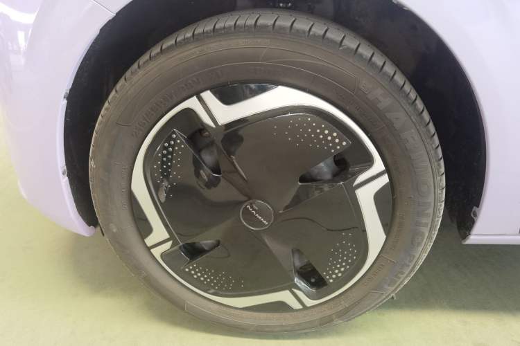 Used Dongfeng NAMMI 01 2024 New Edition 330 Plus Smart+
