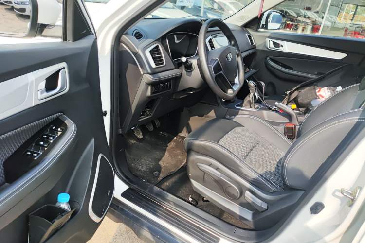 Used Geely Auto Vision X6 2020 1.4T Manual Comfort Model