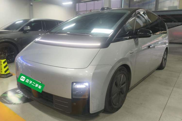 Used Li Auto MEGA 2024 Ultra Model