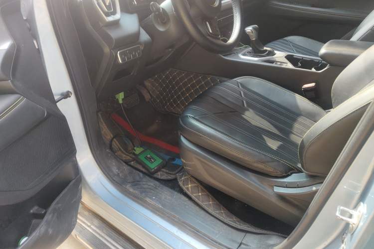 Used Great Wall King Kong Poer 2023 2.0T Automatic Diesel Two-Wheel-Drive Elite Version Flatbed GW4D20M
