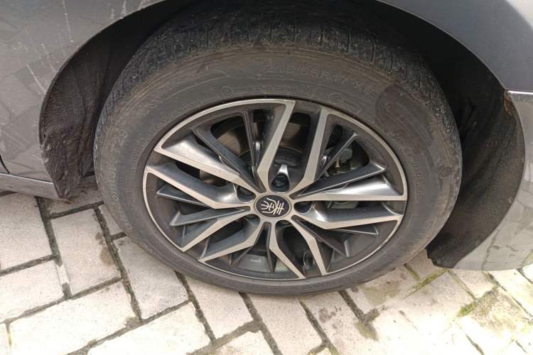 Used BYD Qin PLUS 2021 DM-i 55KM Flagship Model Right Front Wheel Hub