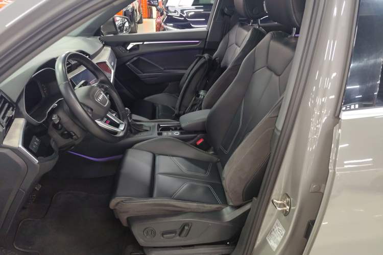 Used Audi Q3 2024 35 TFSI Ambition Dynamic Edition
