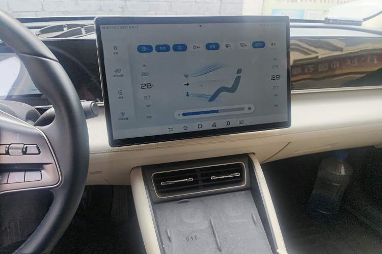 Used BYD Qin L 2024 DM-i 120KM Excellence Model
