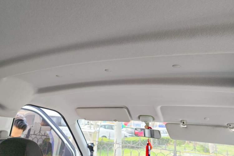 Used CHANGAN KAICHENG Ruixing EM80 2025 Passenger Version Comfort Model 7 Seats 300 km Side-Hinged Doors Headliner