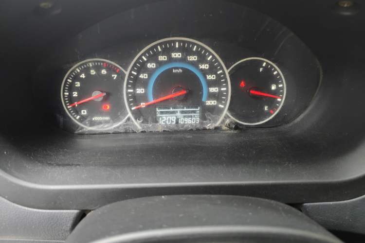 Used Wuling Rongguang V 2015 1.2L Base Version