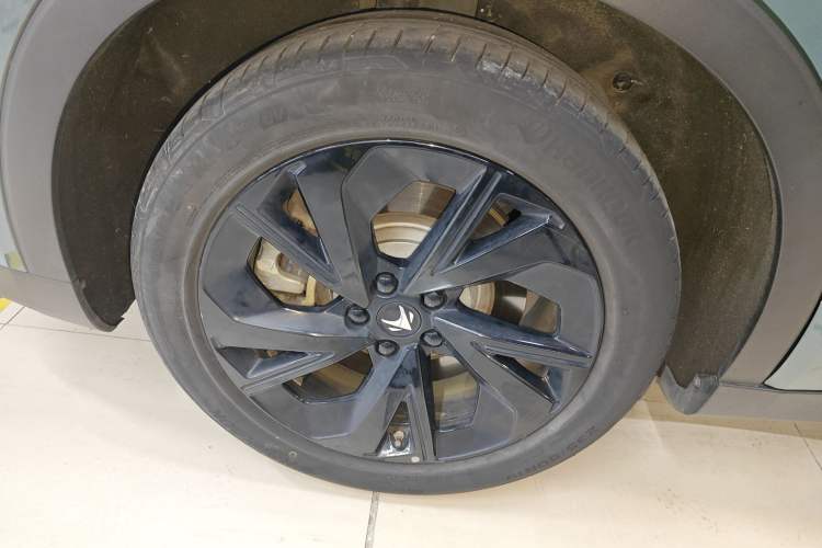 Used ARCFOX Alpha S 2023 525E Forest Edition 175kW Exterior 5