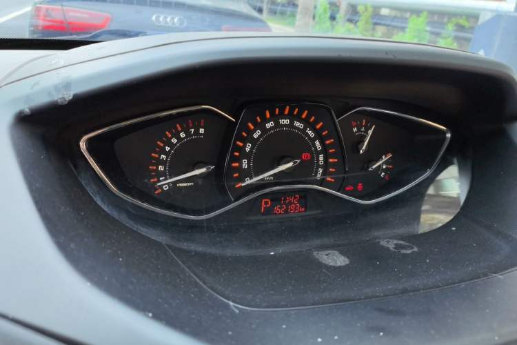 Used Chery Arrizo M7 2015 2.0L CVT Wide Enjoyment Edition 232 Seats Instrument Cluster