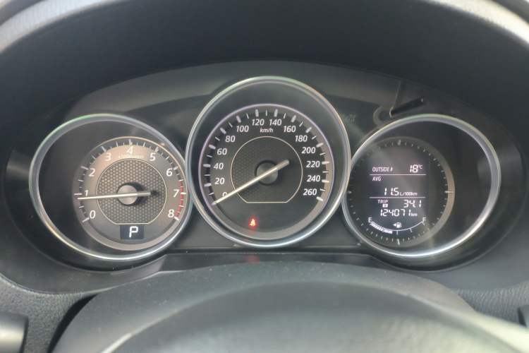 Used Mazda Atenza 2014 2.0L Blue Sky Luxury Edition