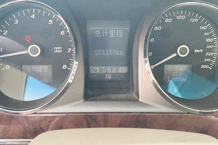 Used Buick Park Avenue 2011 Bao'ao Forum Commemorative Edition Odometer Close Up