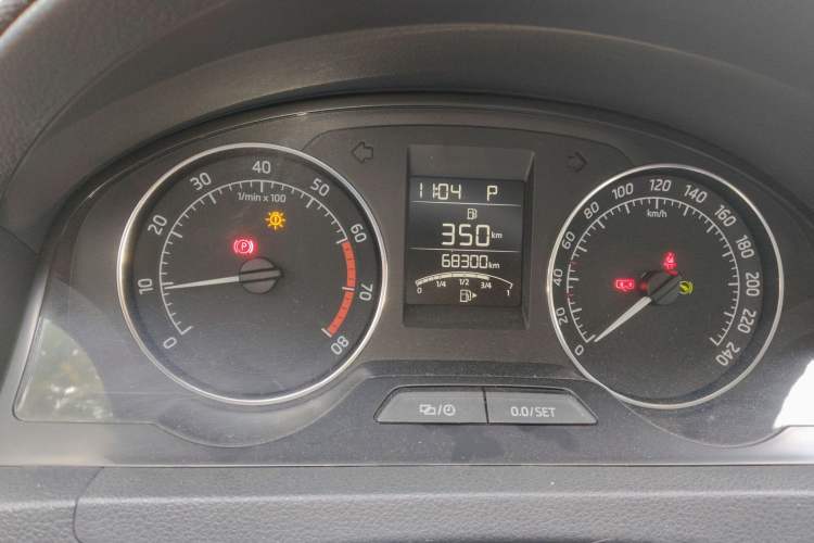 Used Skoda Rapid Spaceback 2014 1.6L Automatic Enjoyment Edition