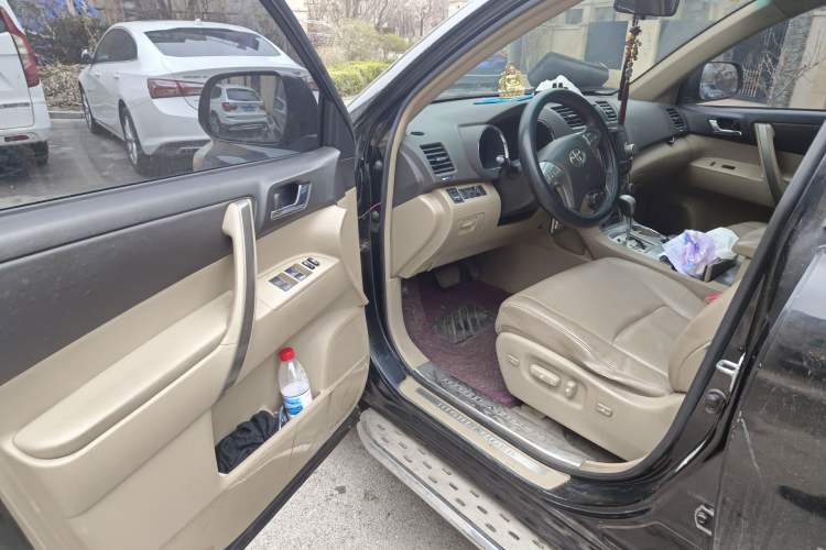 Used Toyota Highlander 2009 3.5L 4x4 7-Seater Luxury Edition Driver Seat