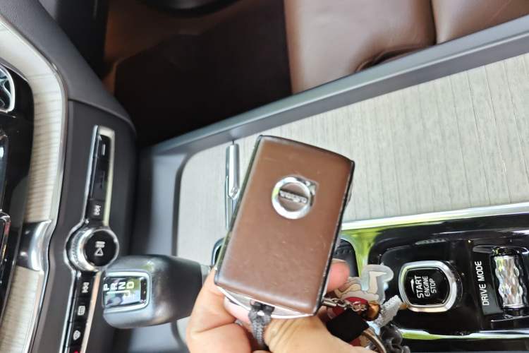 Used Volvo XC60 2020 T5 4x4 Smart Luxury Edition
