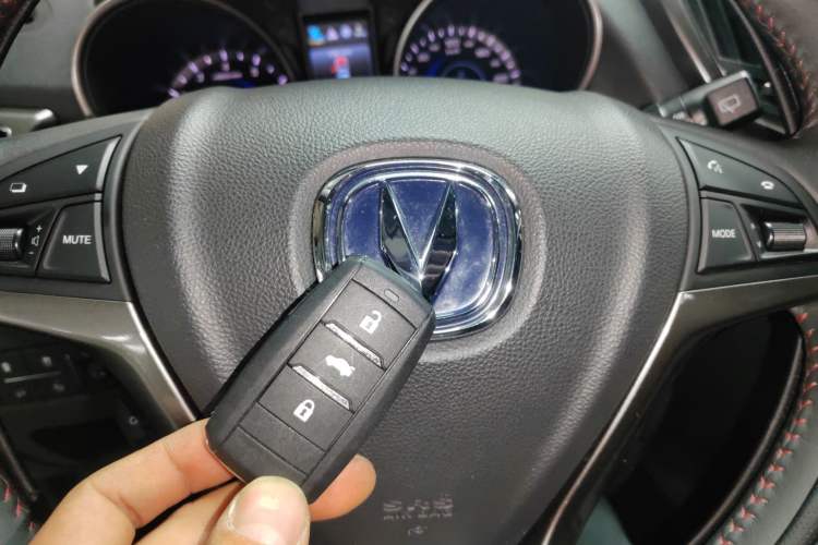 Used Changan CS75 2015 1.8T Automatic 4x4 Prestige Model China IV Standard
