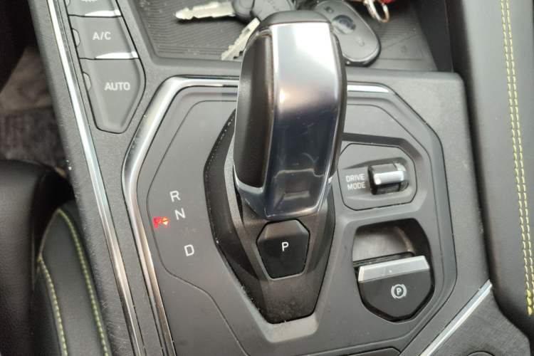 Used Lynk & Co 05 2020 2.0TD Two-Wheel Drive Zhaoyang Plus Gear Lever